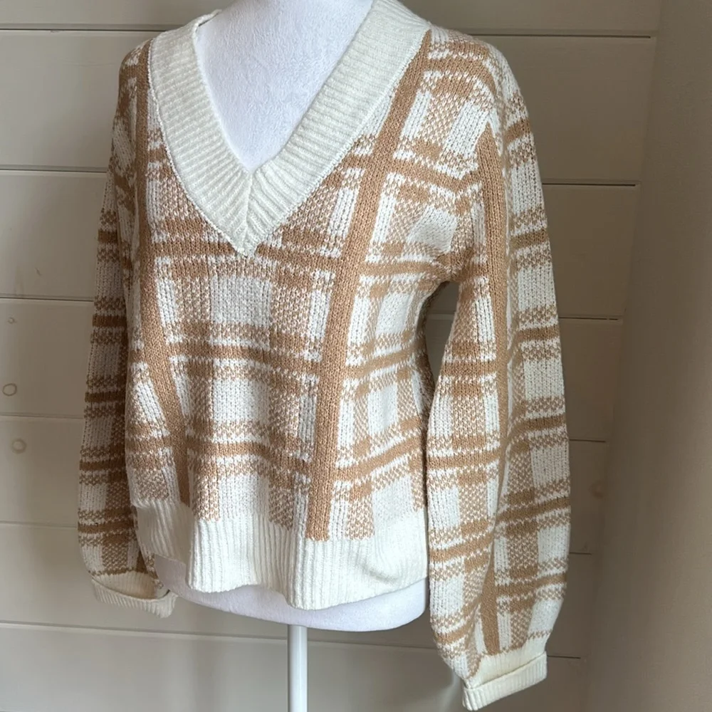 Hippie Rose Sweater New - Picture 9 of 10